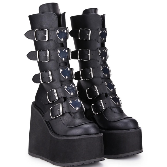 Demonia Lovesick trinity boots Size US 8
